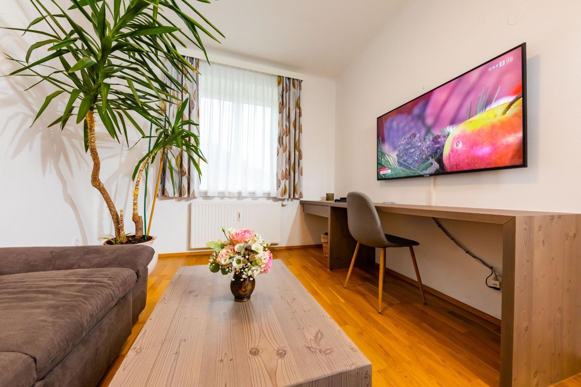 Apartmenthaus Pastner Am Teich Übelbach Eksteriør bilde